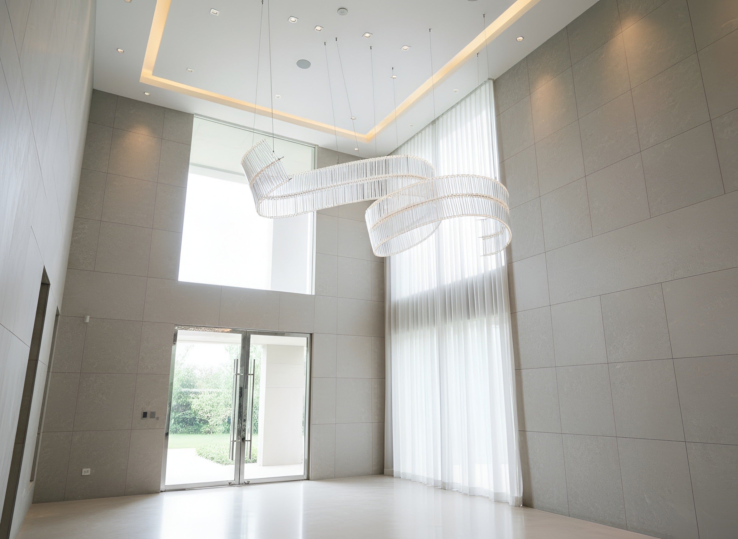 Ribbon Loop Chandelier
