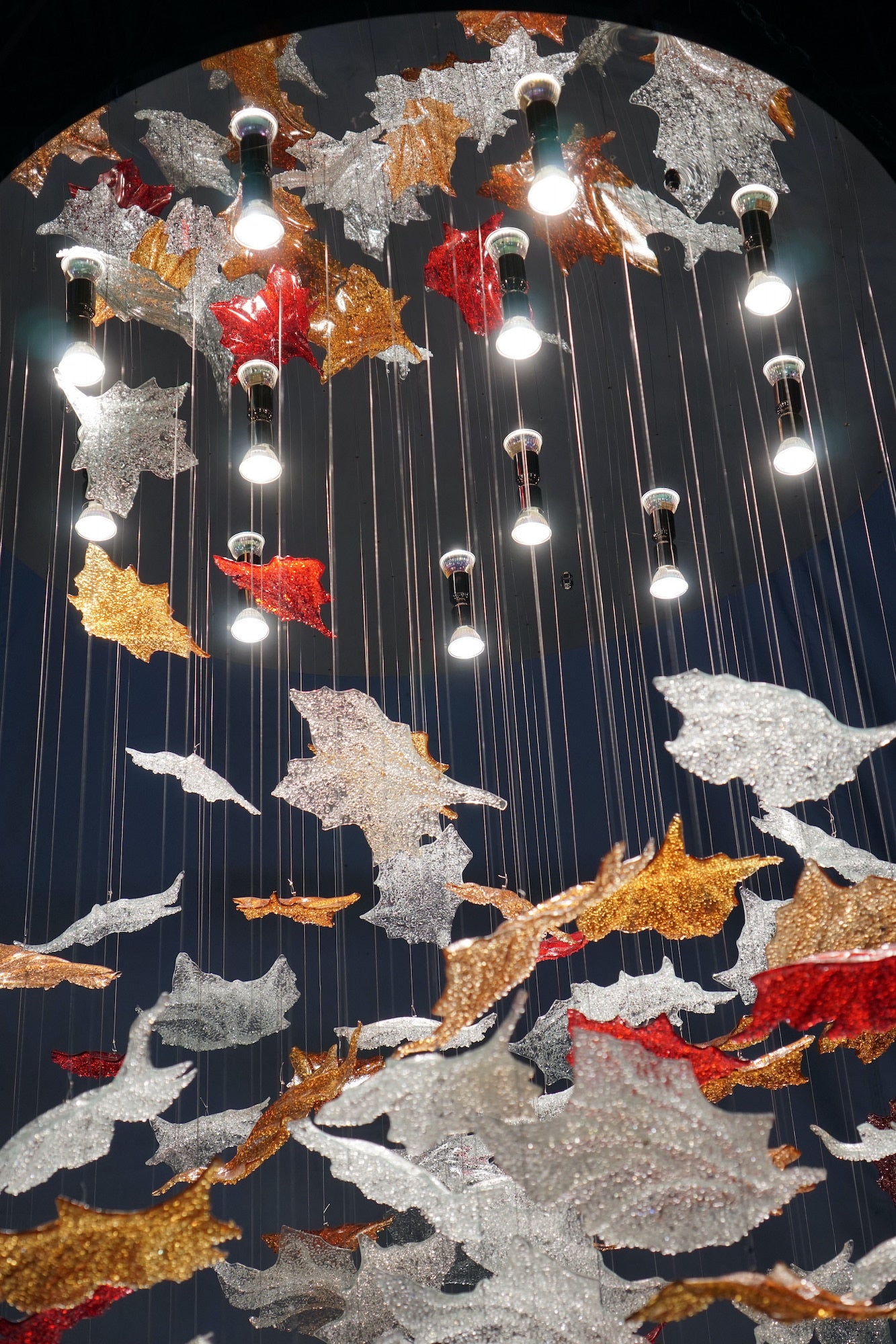 Autumn Leaves Chandelier 2000Ø