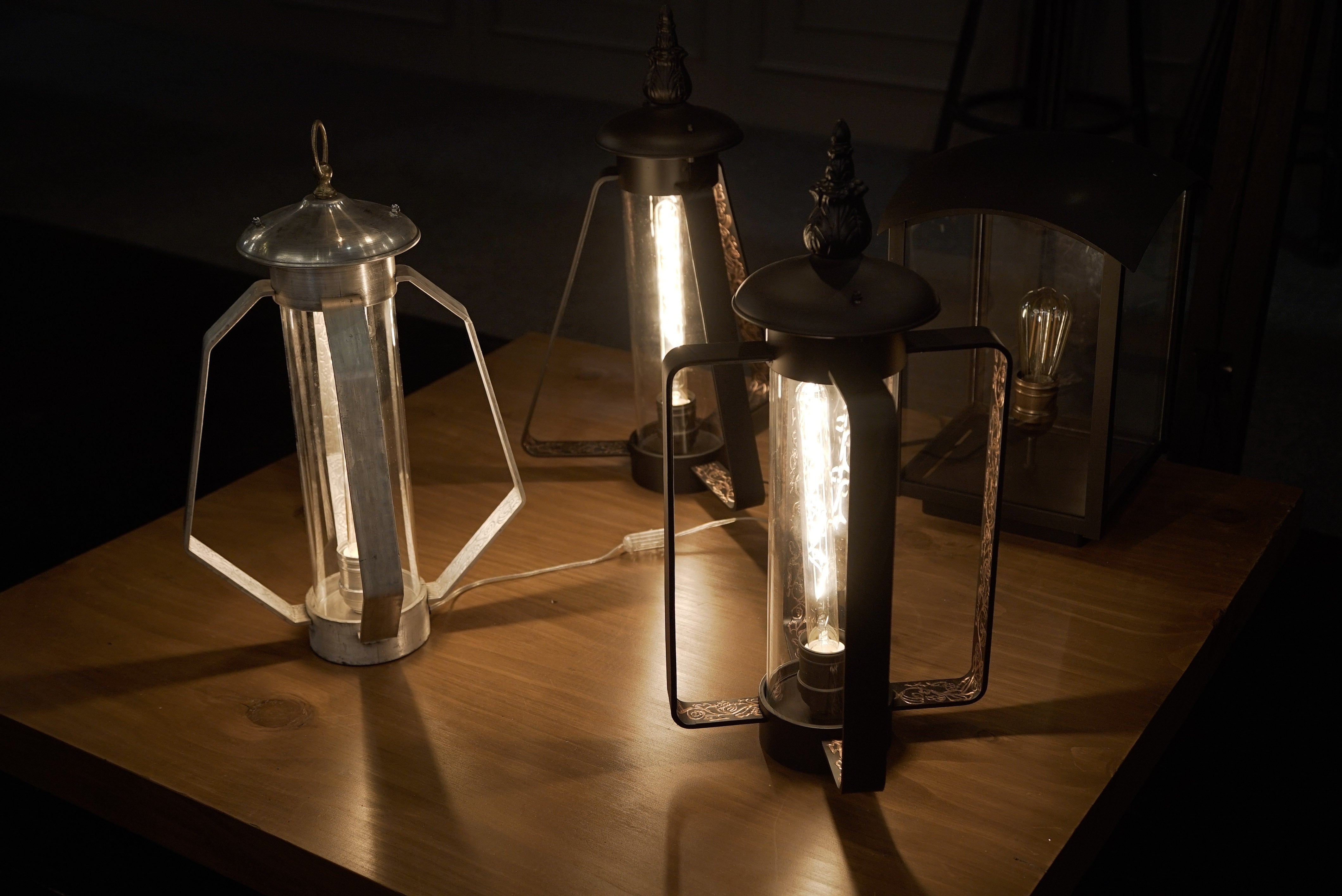 Non-Rust Alura Square Gate Lamp