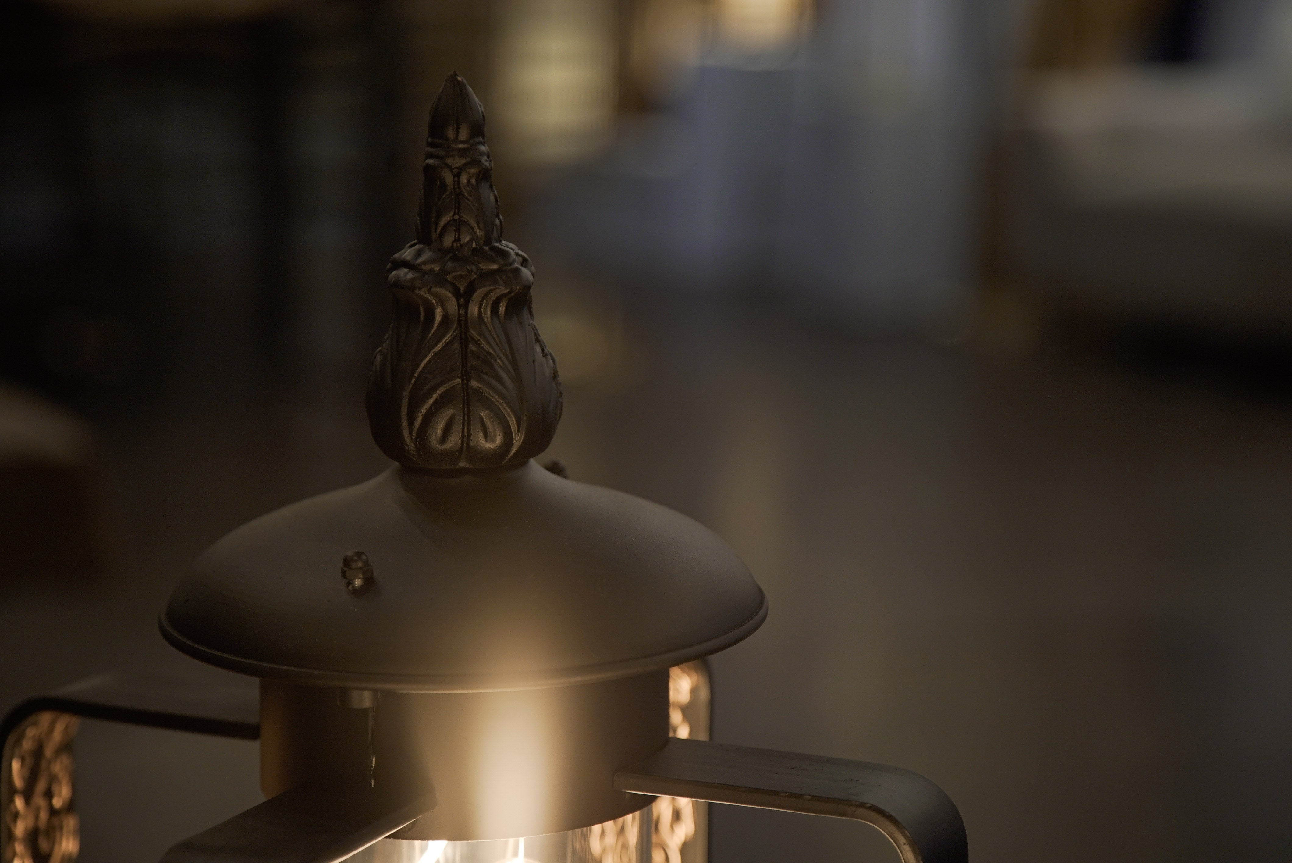 Non-Rust Alura Square Gate Lamp