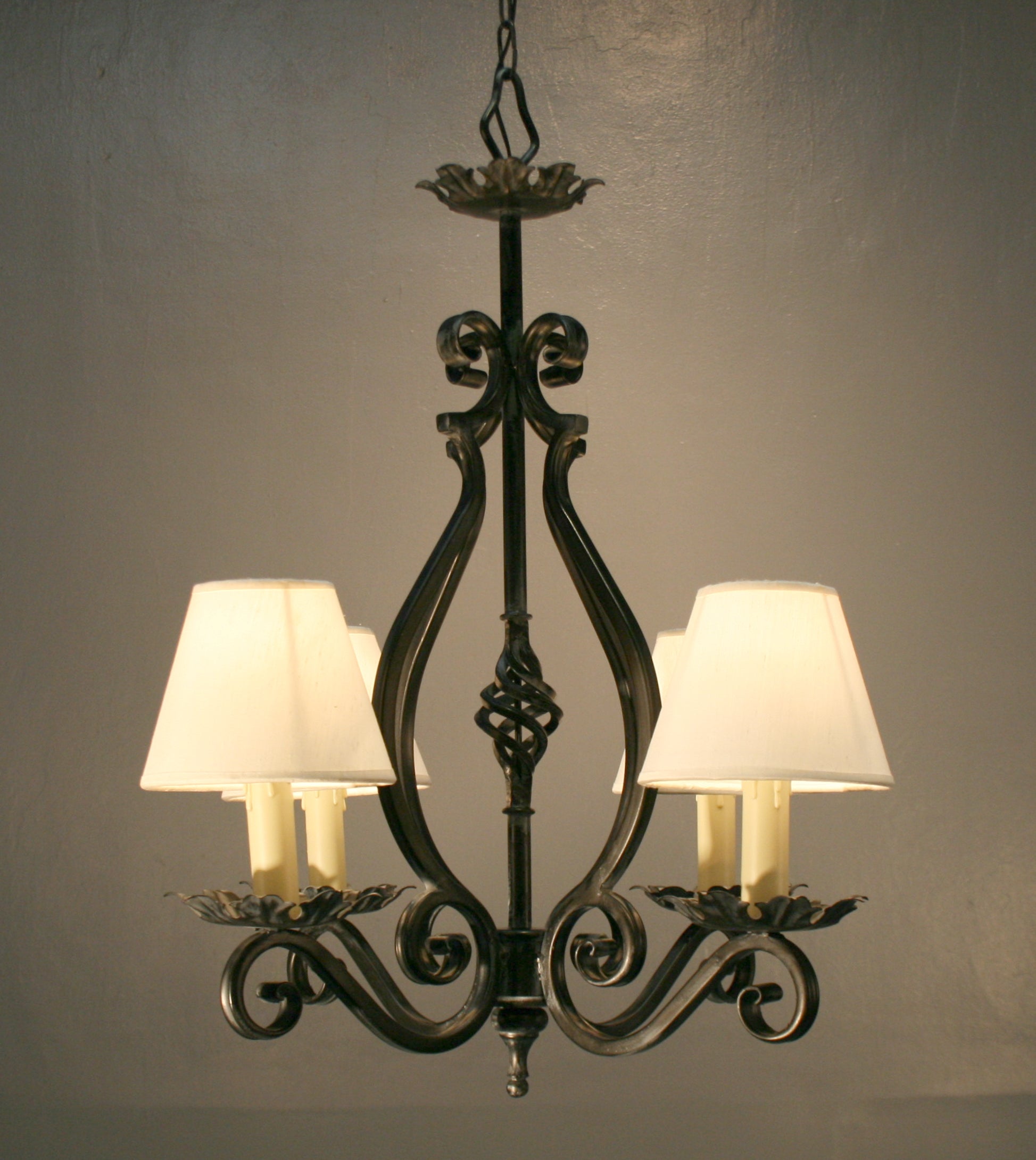 Arte De España Chandelier 4 (Candle Shade) w/ Basket