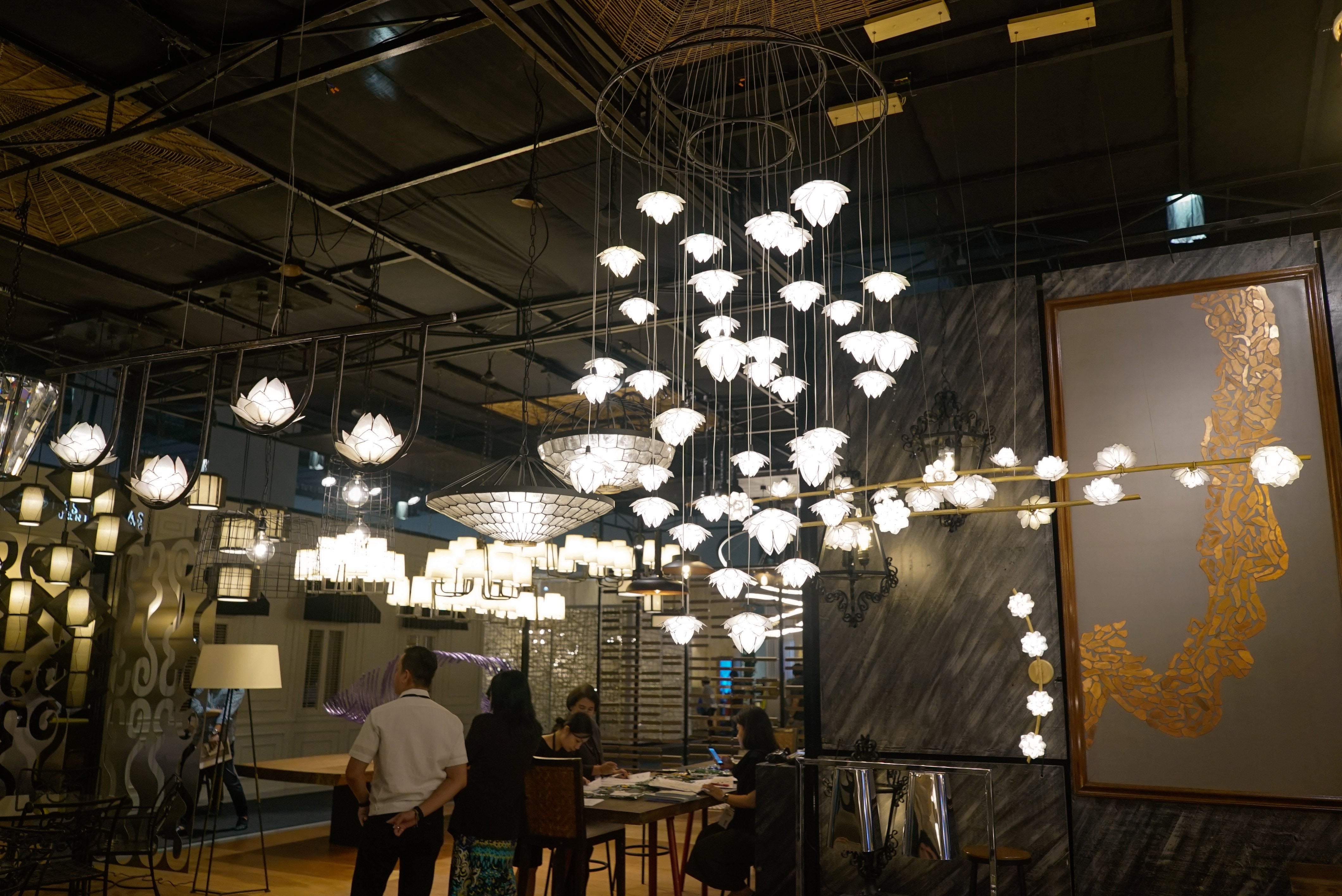 Lotus Capiz Horizontal Drop Light